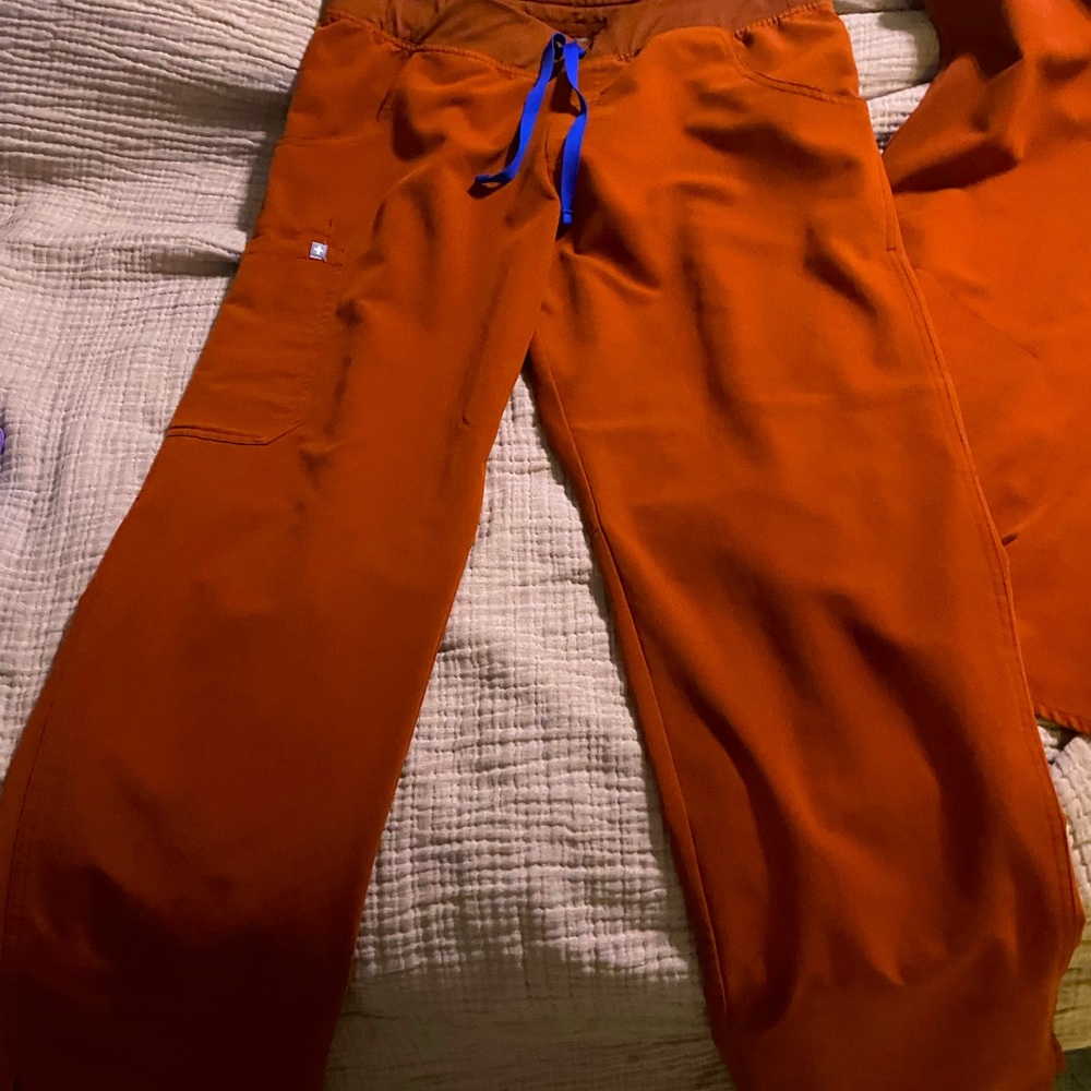 Burnt orange Figs scrub bottoms